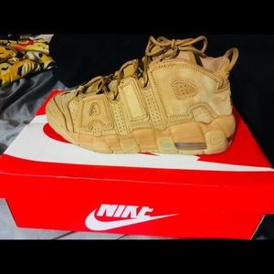 Nike air uptempo